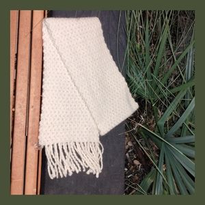 2004 Banana Republic Cream Lamb's Wool & Rabbit Hair Scarf